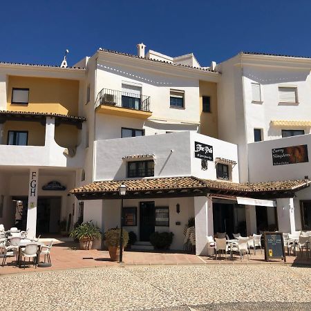 Charming 2 Bed Apartment Next To Cabopino Beach, Spain Marbella Exterior photo